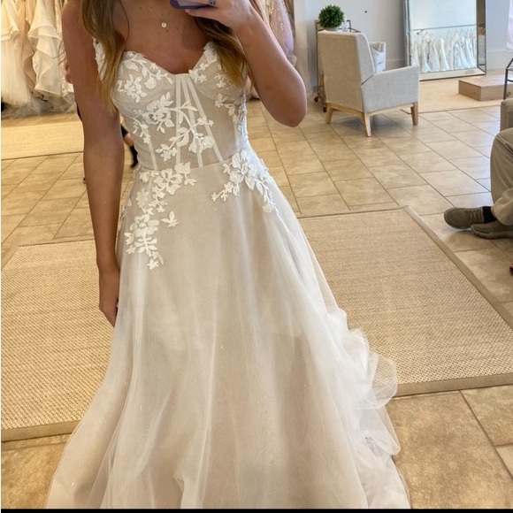Hayley Paige Occasions Dresses & Skirts - Hayley Paige Isla Wedding Gown